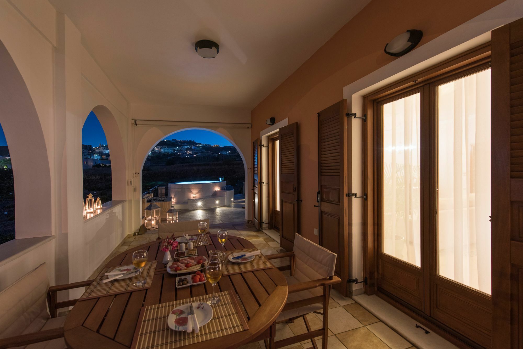 Vineyard Exclusive Suites Akrotírion Eksteriør billede