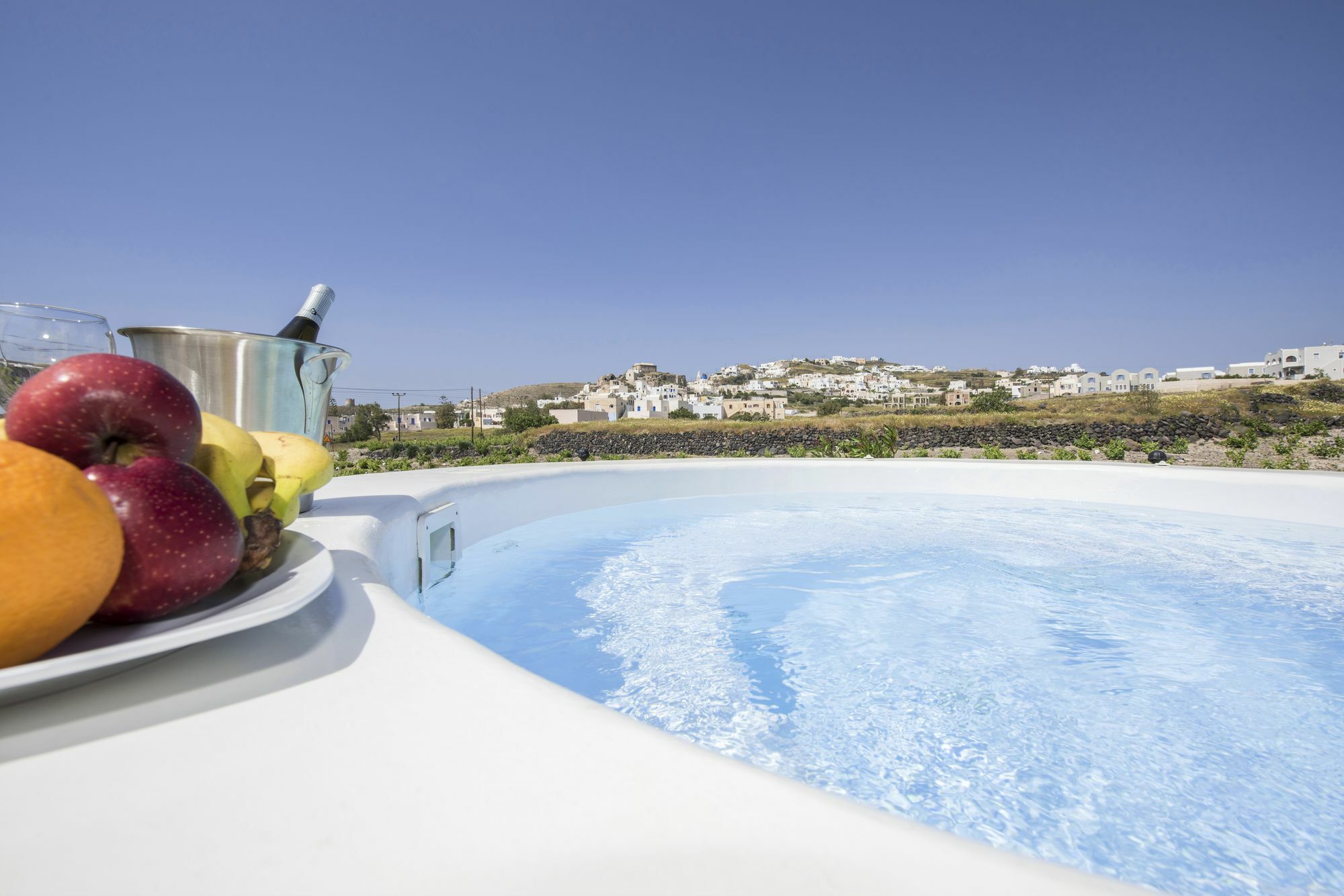 Vineyard Exclusive Suites Akrotírion Eksteriør billede