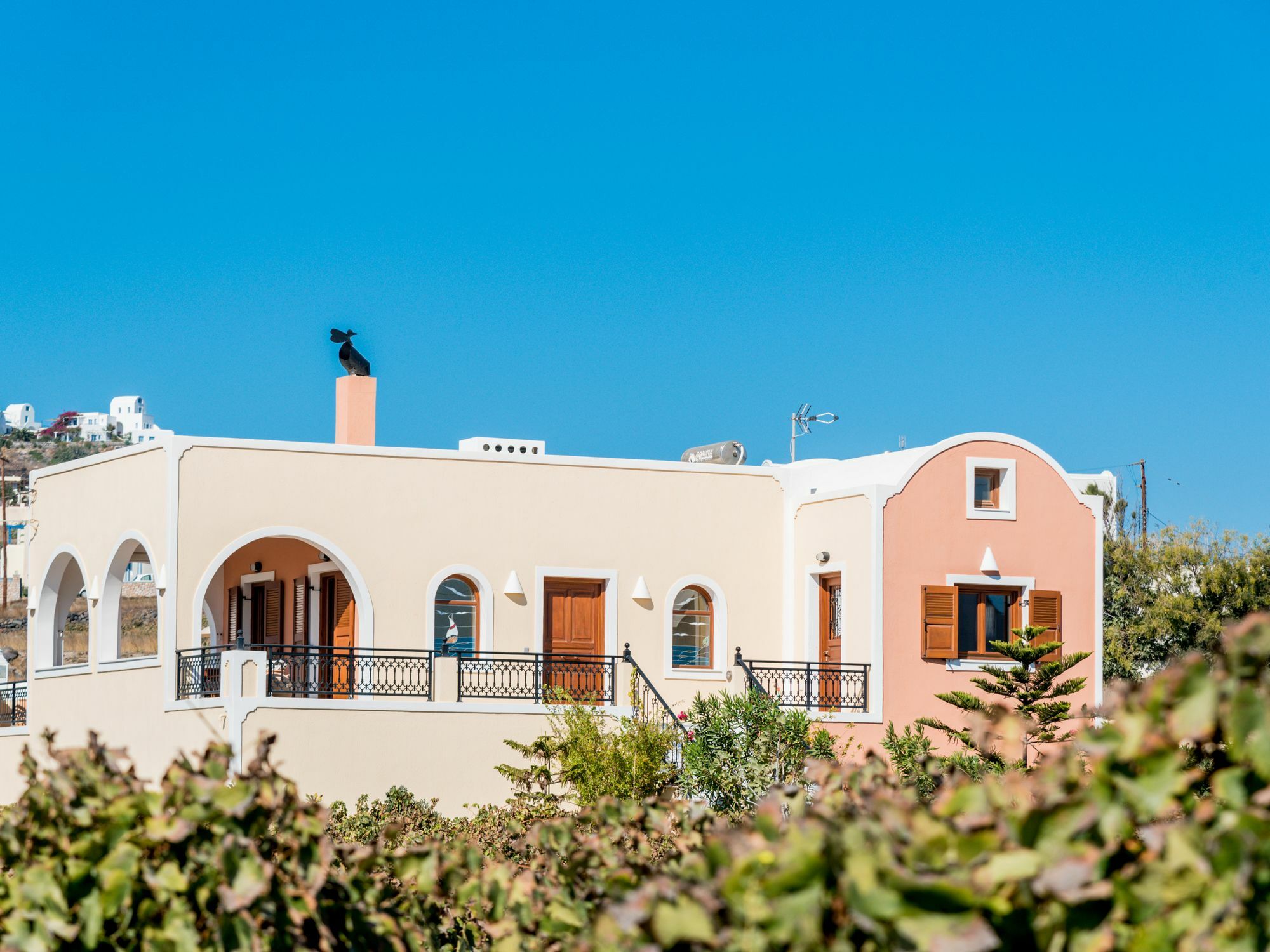 Vineyard Exclusive Suites Akrotírion Eksteriør billede